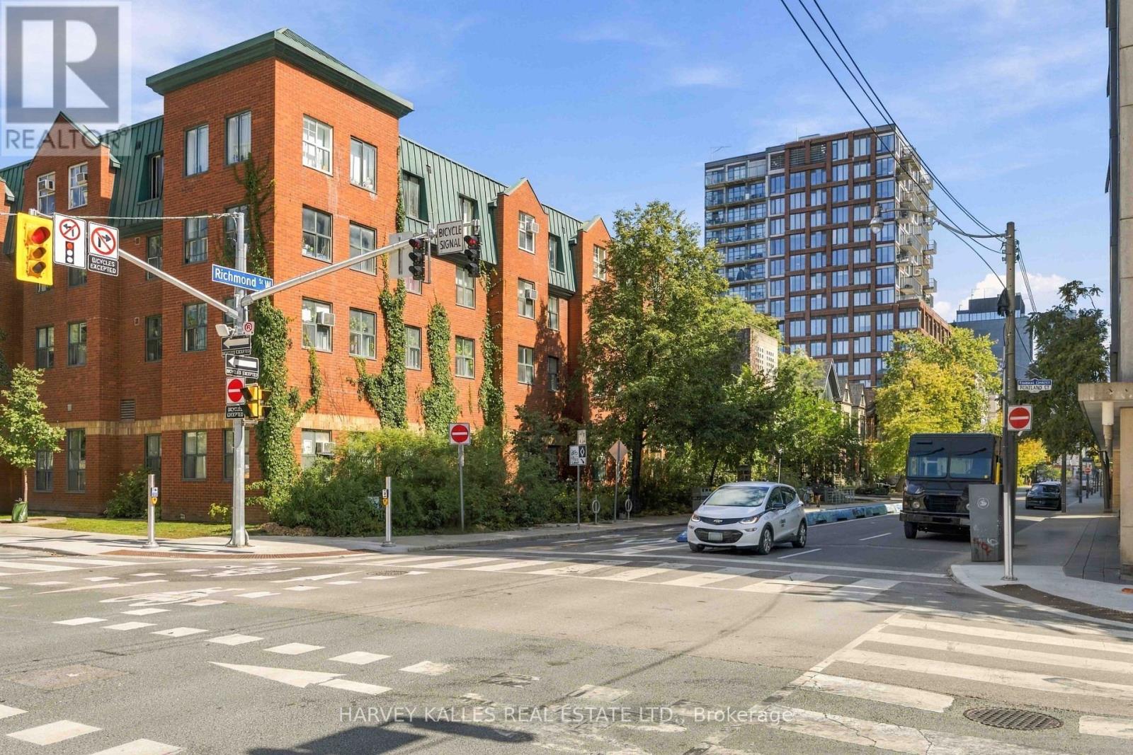 #410 543 RICHMOND STREET W - 40