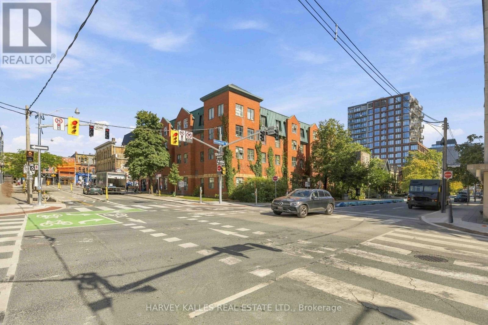 #410 543 RICHMOND STREET W - 39