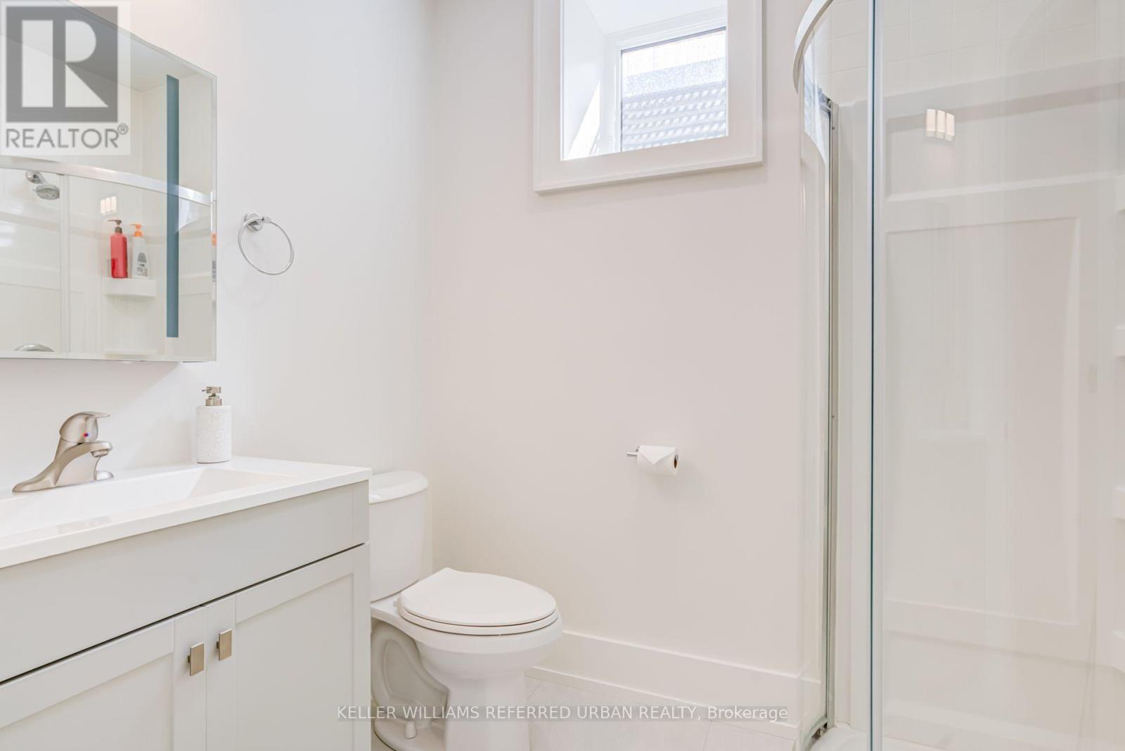 5 BRADBURY CRESCENT - 45
