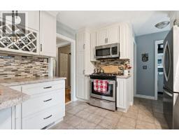 Kitchen - 3343 St Patrick's Avenue, Windsor, ON N9E3H2 Photo 10