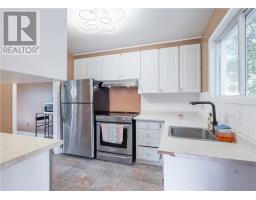 Kitchen - 4 Campbell Street, Onaping, ON P0M2R0 Photo 6
