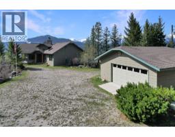 2360/2380 95 Highway, Spillimacheen, BC V0A1P0 Photo 39