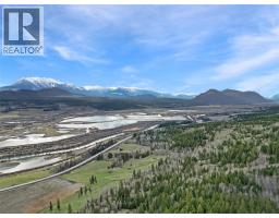 2360/2380 95 Highway, Spillimacheen, BC V0A1P0 Photo 52
