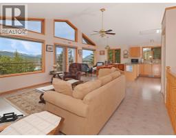 2360/2380 95 Highway, Spillimacheen, BC V0A1P0 Photo 65