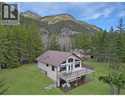 2360/2380 95 Highway, Spillimacheen, BC V0A1P0 Photo 54