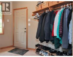 2360/2380 95 Highway, Spillimacheen, BC V0A1P0 Photo 20