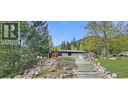 2360/2380 95 Highway, Spillimacheen, BC V0A1P0 Photo 48