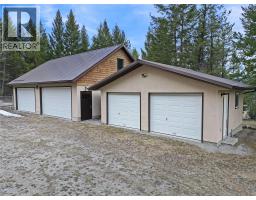 2360/2380 95 Highway, Spillimacheen, BC V0A1P0 Photo 57