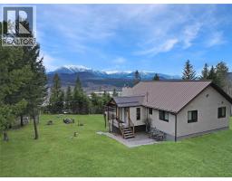 2360/2380 95 Highway, Spillimacheen, BC V0A1P0 Photo 59