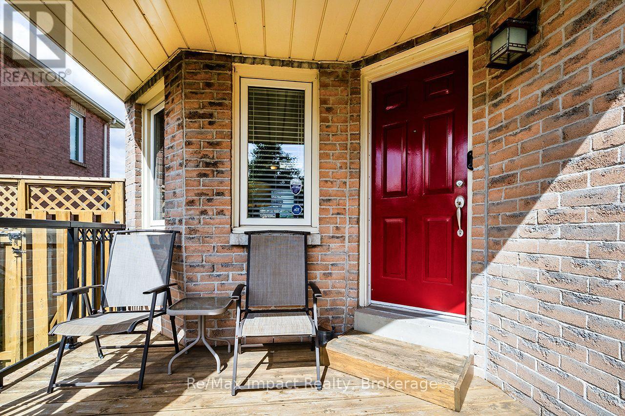 122 Wright Crescent, Ajax (Central), Ontario, L1S6X7, Ajax (Central), Ontario — photo 3 of 5