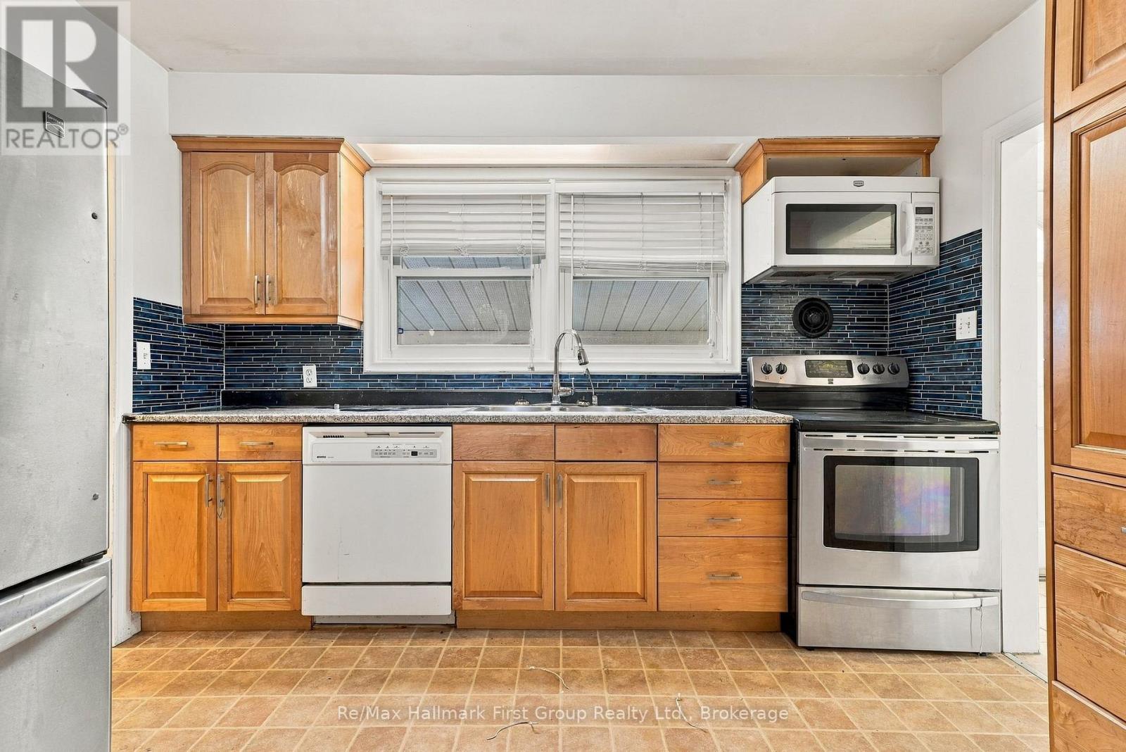 31 FIRST AVENUE - Image 11
