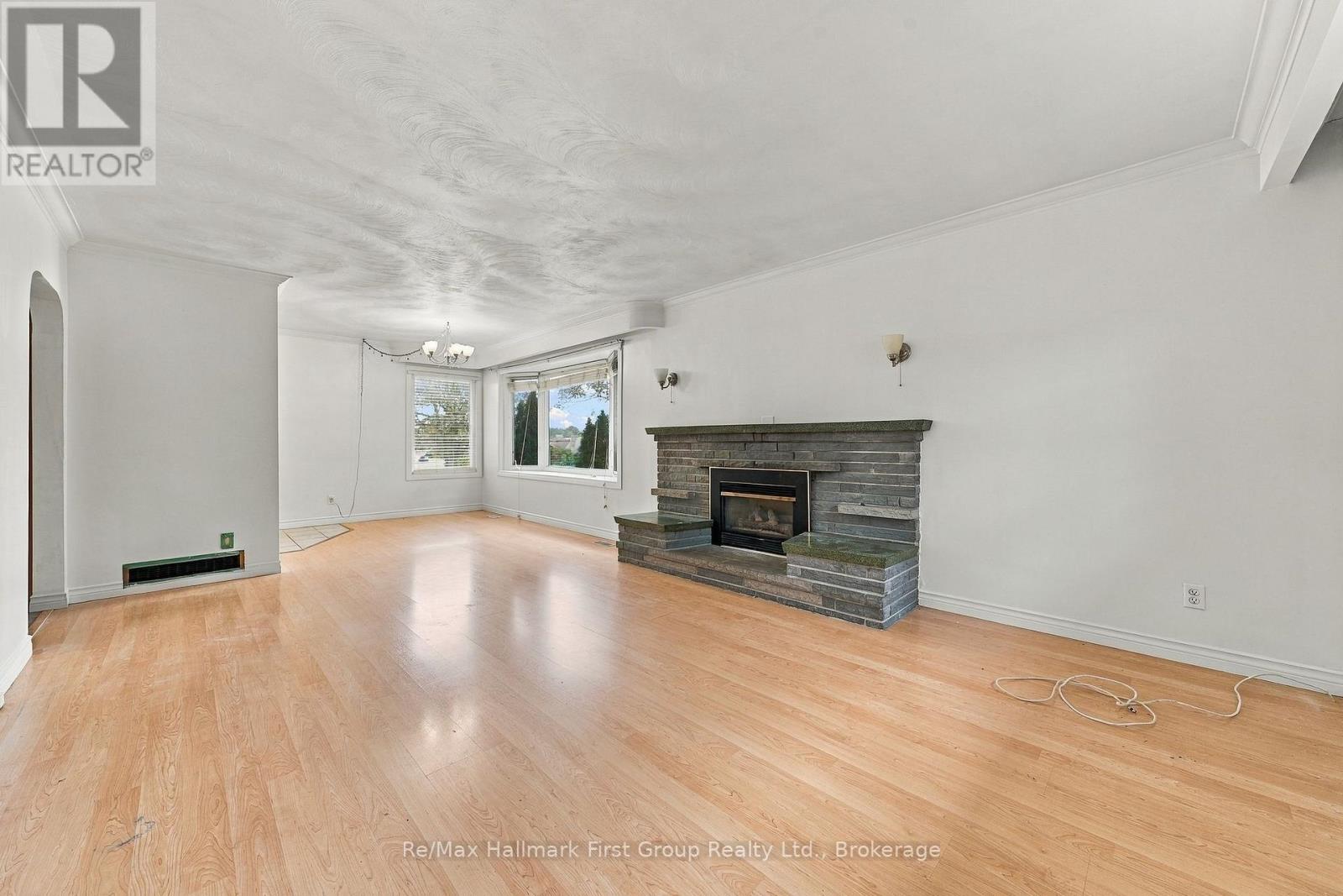 31 FIRST AVENUE - 6