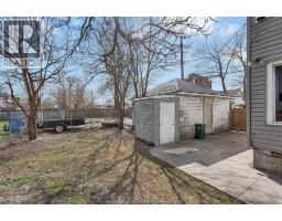 559 Assumption, Windsor, ON N9A3B3 Photo 33