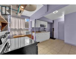559 Assumption, Windsor, ON N9A3B3 Photo 15