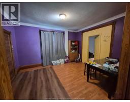 559 Assumption, Windsor, ON N9A3B3 Photo 41