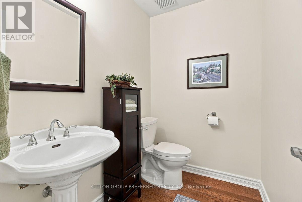 668 COUNTRY CLUB DRIVE - 25