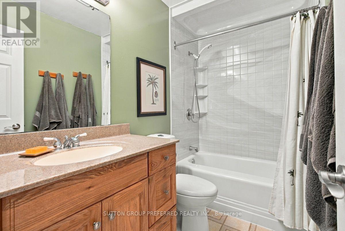 668 COUNTRY CLUB DRIVE - 36