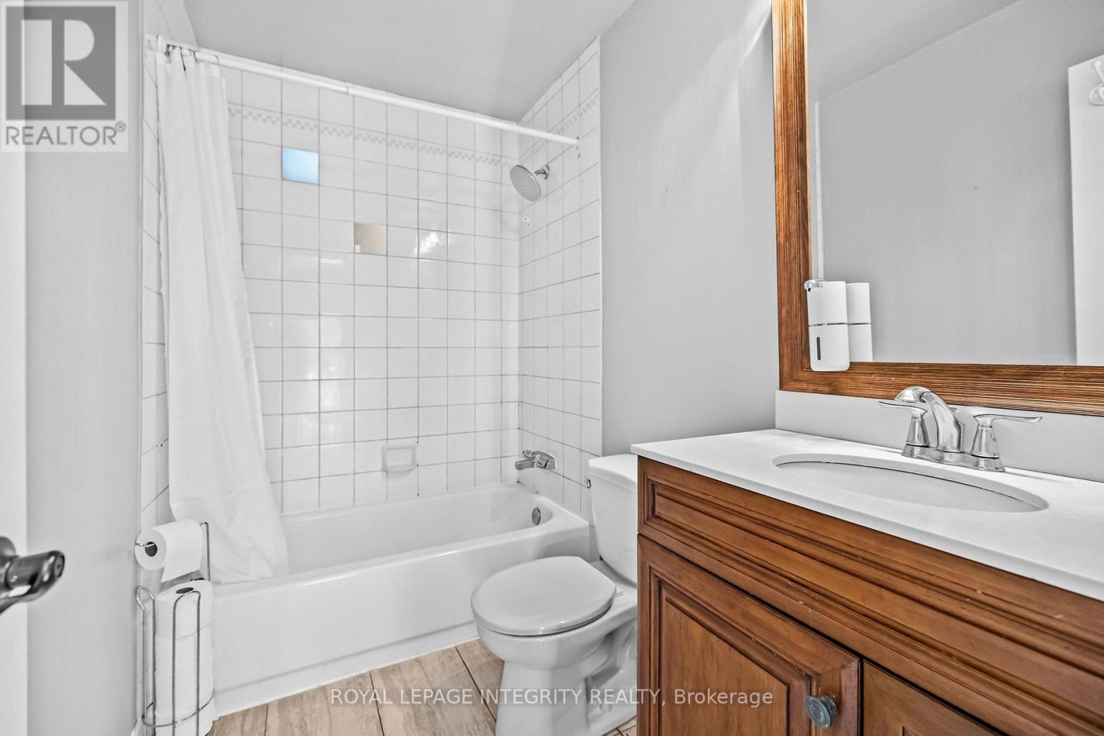 #5 10 CASTLEGREEN PRIVATE - 26