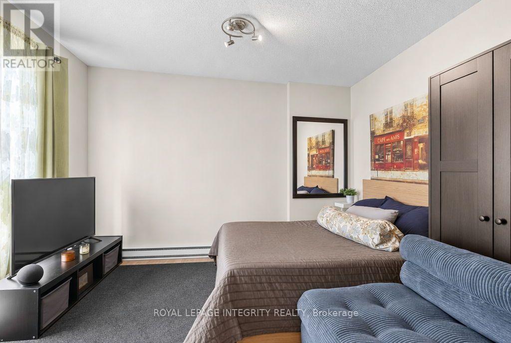 #5 10 CASTLEGREEN PRIVATE - 32