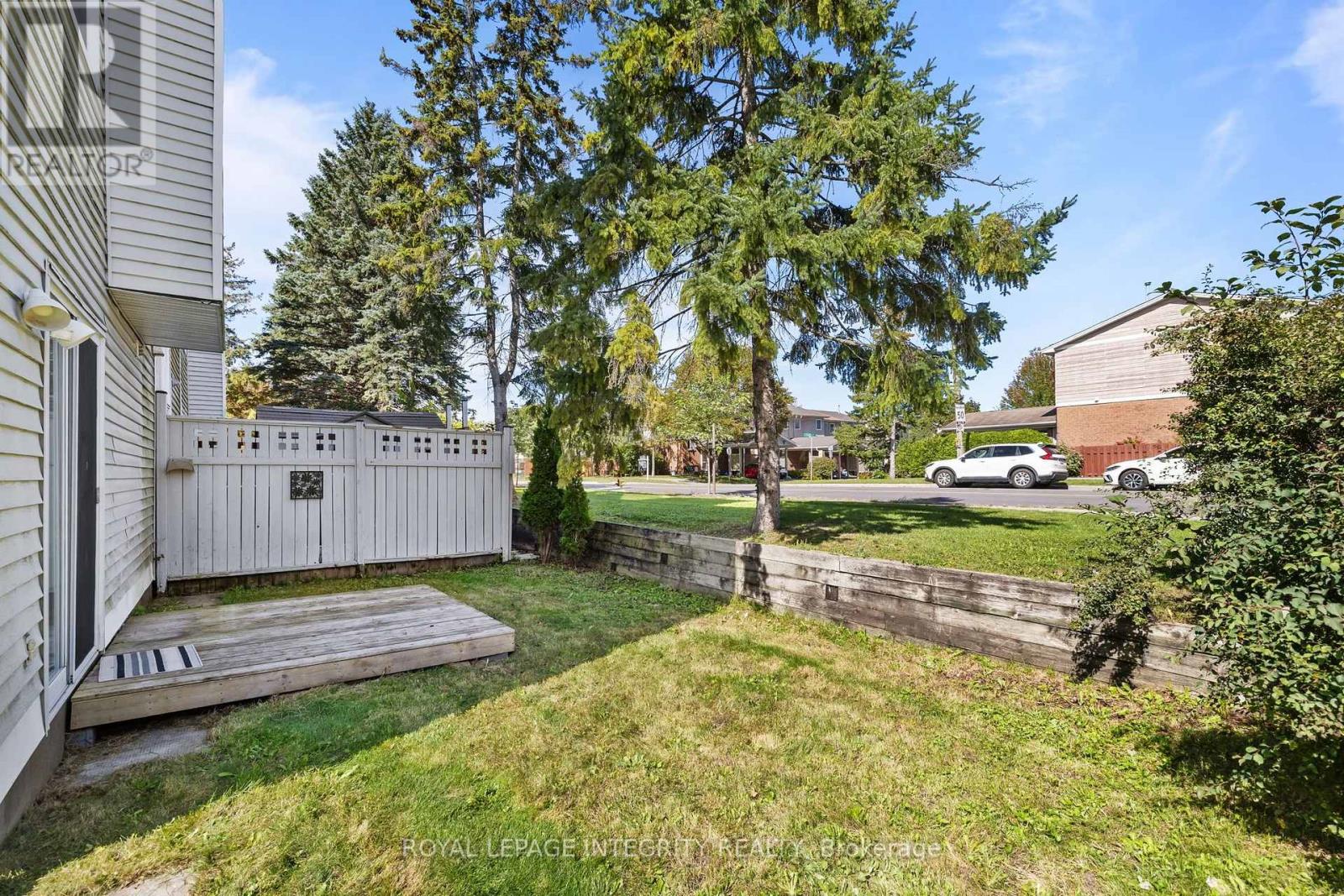 #5 10 CASTLEGREEN PRIVATE - 36