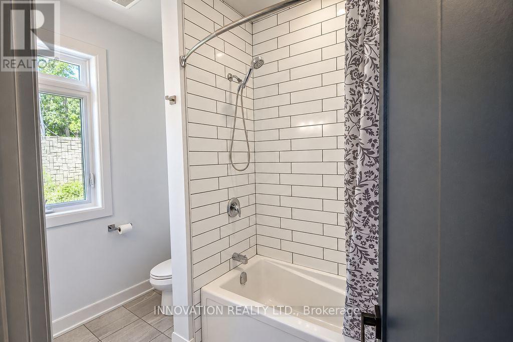 134 JAMES ANDREW WAY - 18