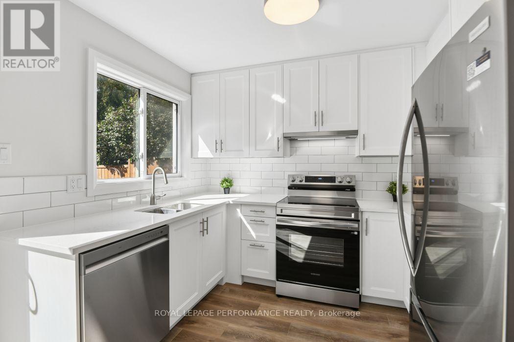 602 BROME CRESCENT - 12
