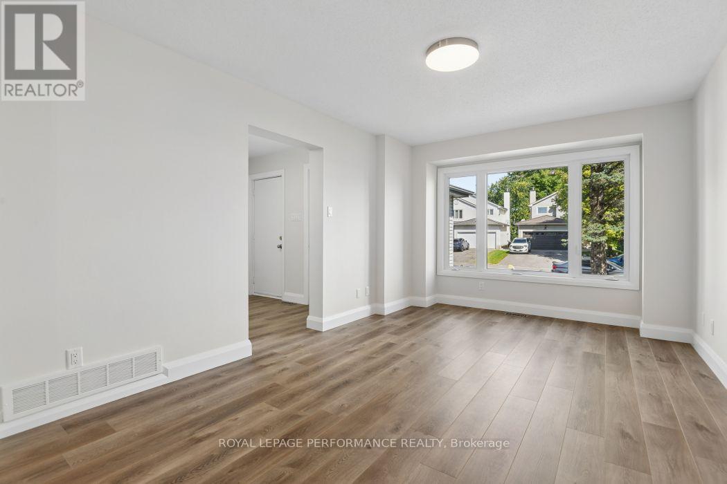 602 Brome Crescent