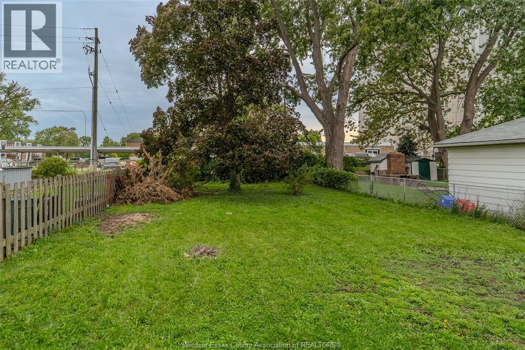 257 Dieppe STREET - 40