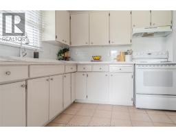 Family room - 257 Dieppe Street, Windsor, ON N8S3V1 Photo 13