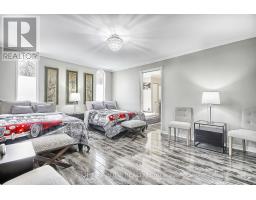 122 Elvaston Drive, Toronto, ON M4A1N6 Photo 18