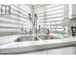 Loft - 122 Elvaston Drive, Toronto, ON M4A1N6 Photo 8
