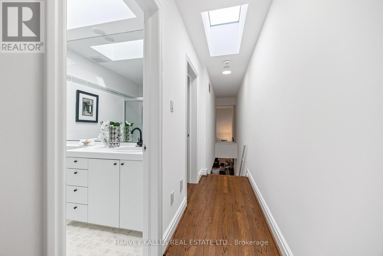 142 KEEWATIN AVENUE - 24