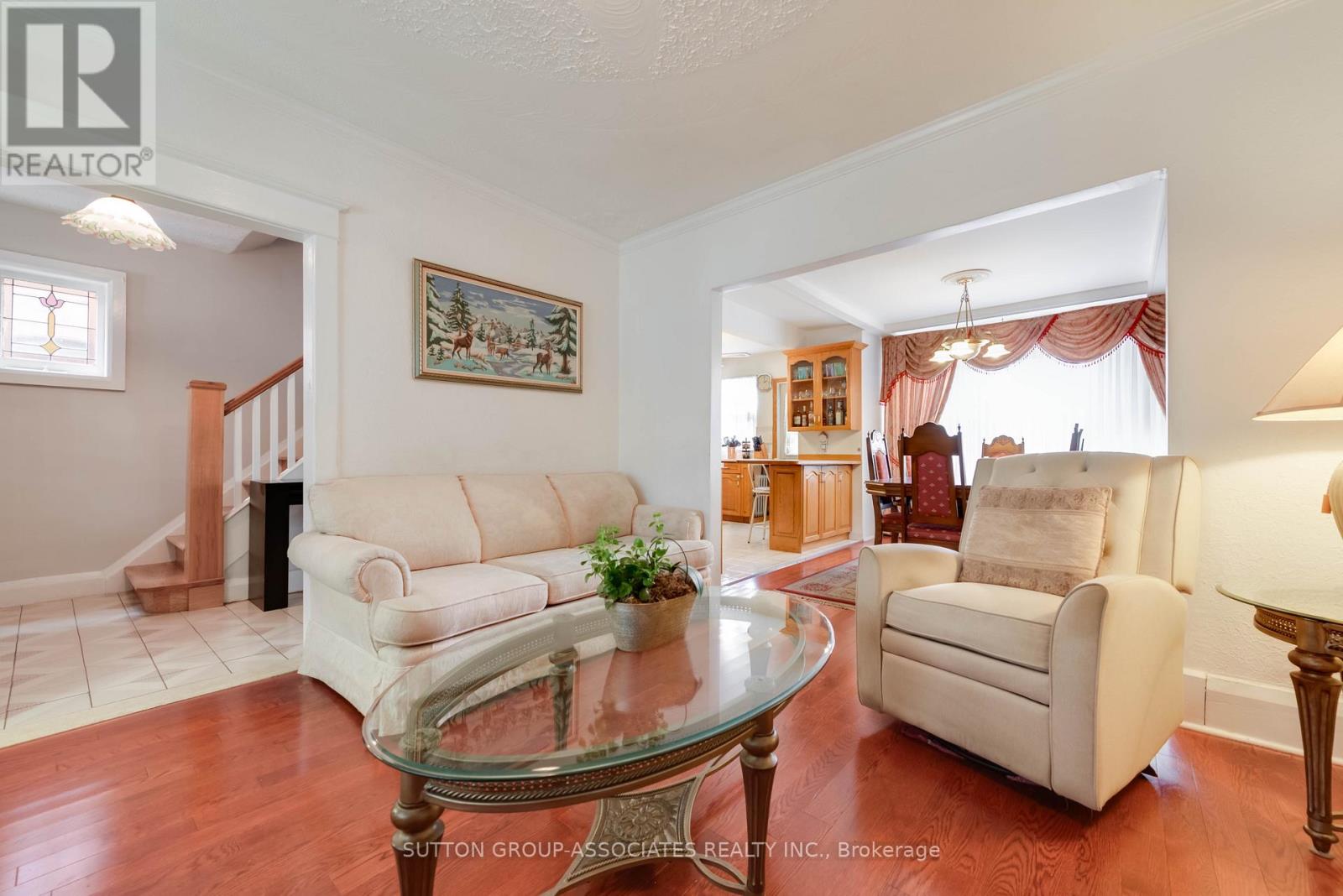 368 GLENHOLME AVENUE - 5
