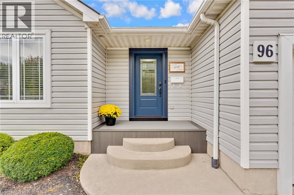 96 ENDEAVOUR Drive — photo 3