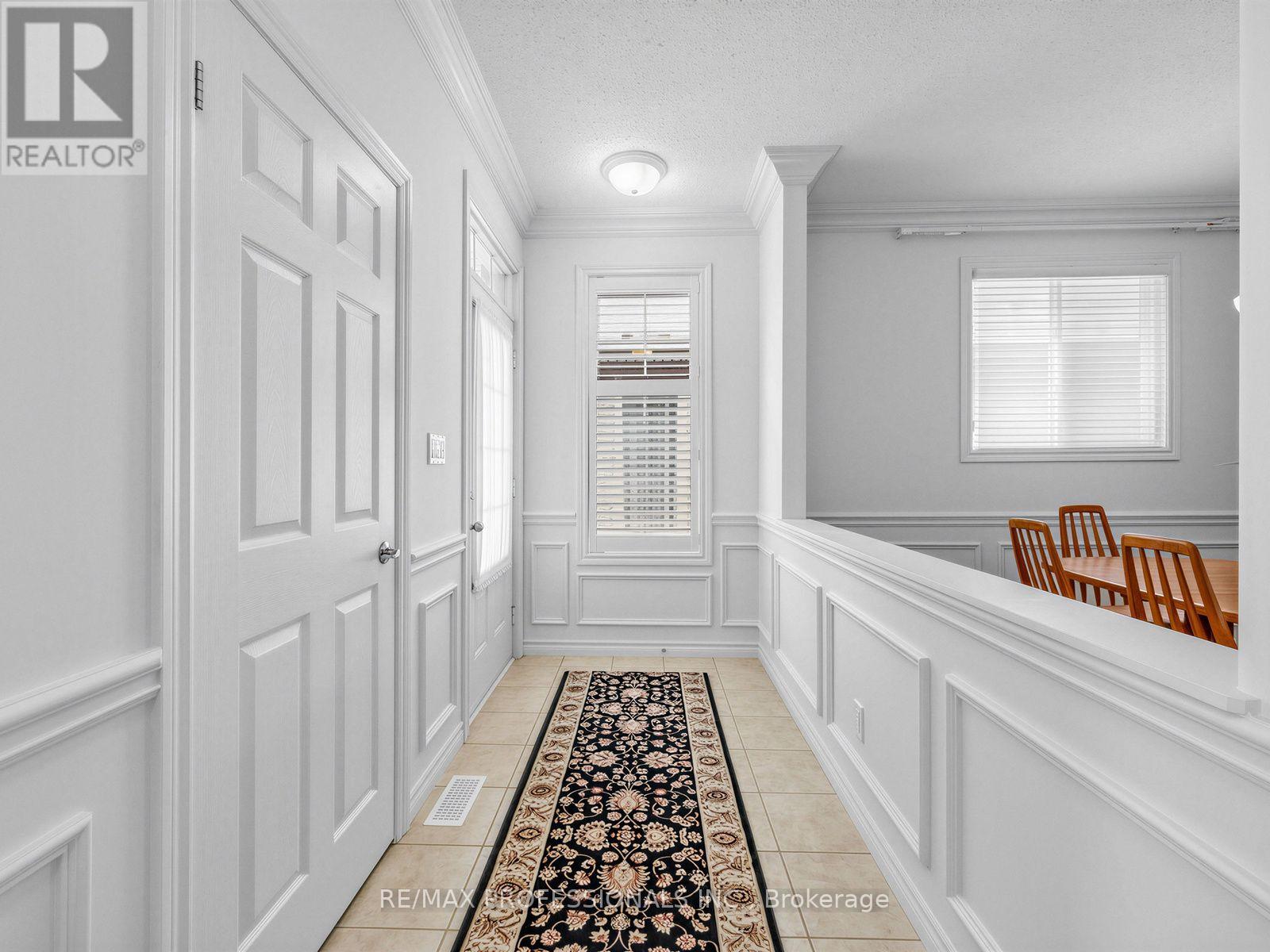 360 BRITANNIA AVENUE E - 2