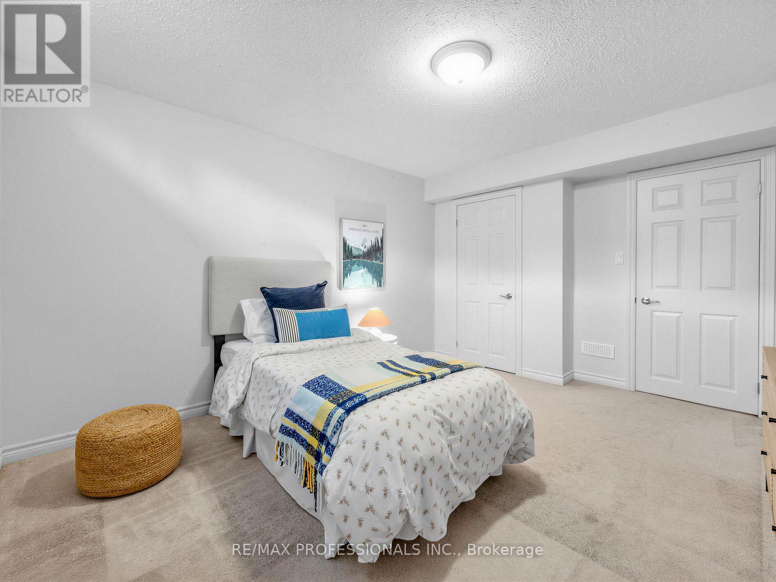 360 BRITANNIA AVENUE E - Image 41