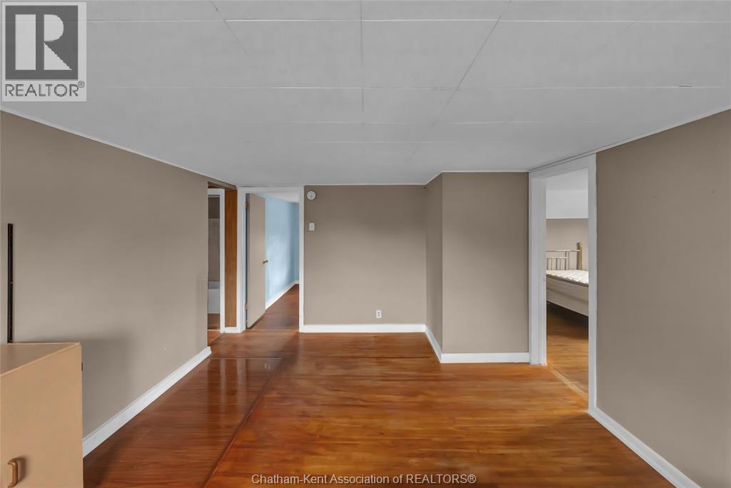 121 Cornhill STREET - Image 34