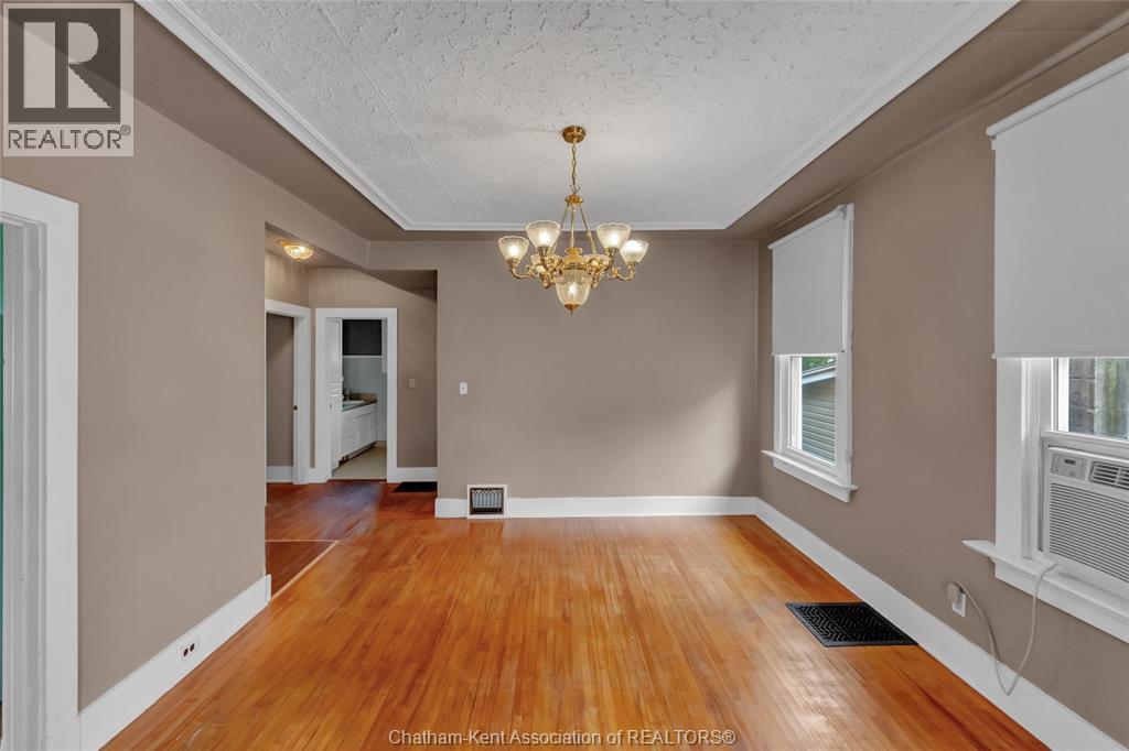 121 Cornhill STREET - 10