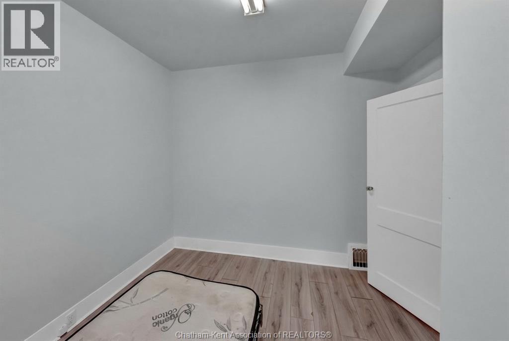 121 Cornhill STREET - Image 27