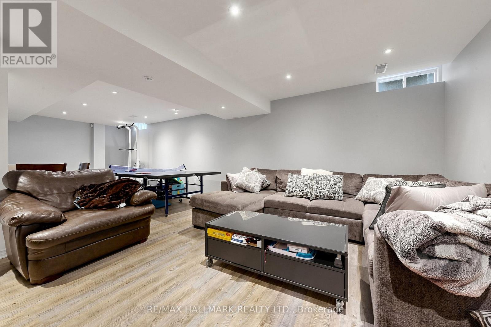 26 MERDOCK COURT - 24