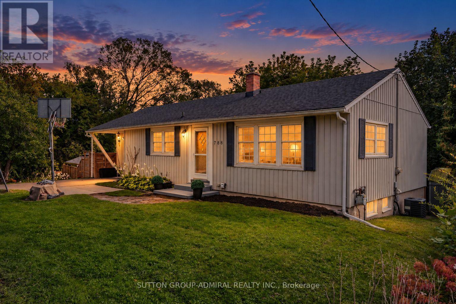 788 ALLAN AVENUE - 1