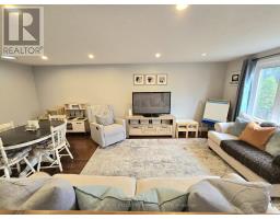 Main - 27 Browning Trail, Barrie, ON L4N5A5 Photo 6