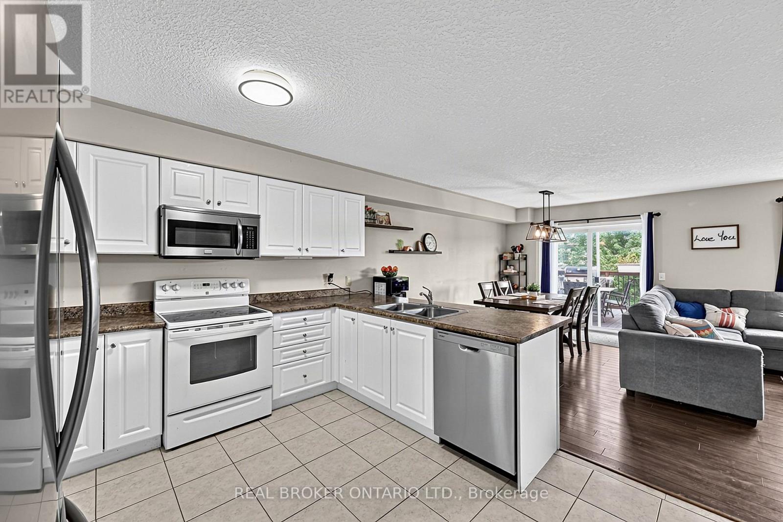 65 PEARL DRIVE - 7