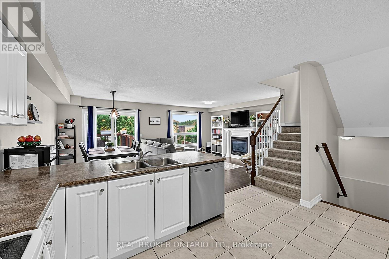 65 PEARL DRIVE - 8