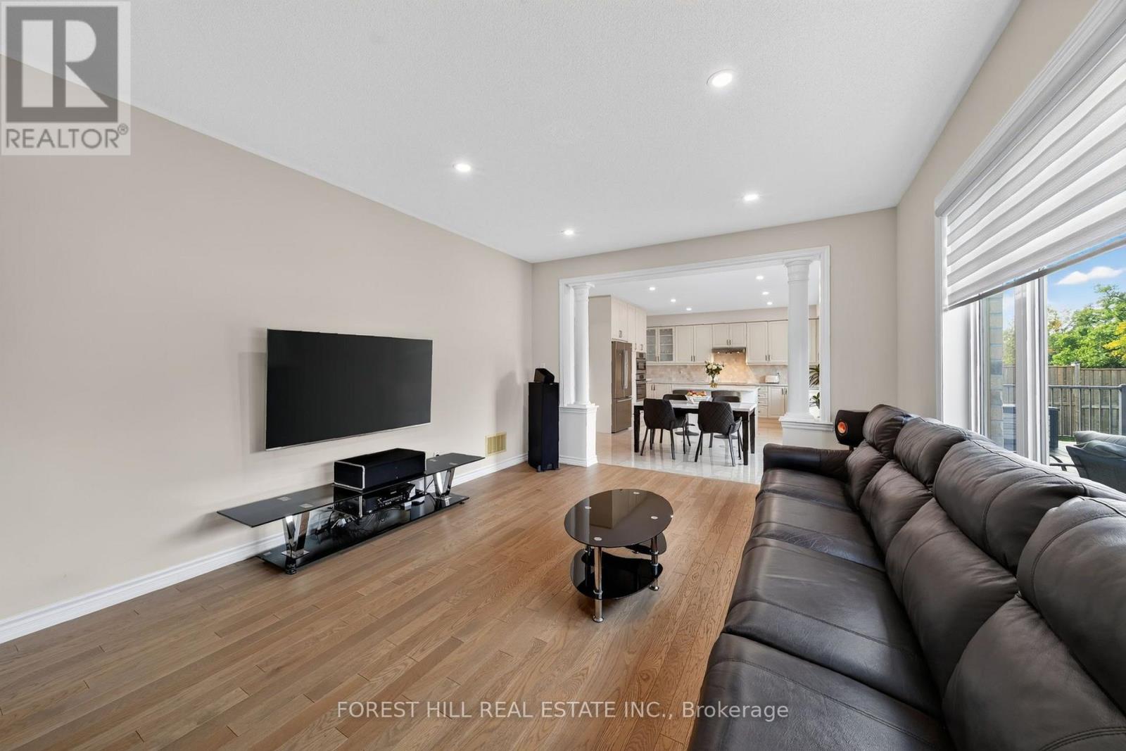 37 RUGMAN CRESCENT - 14