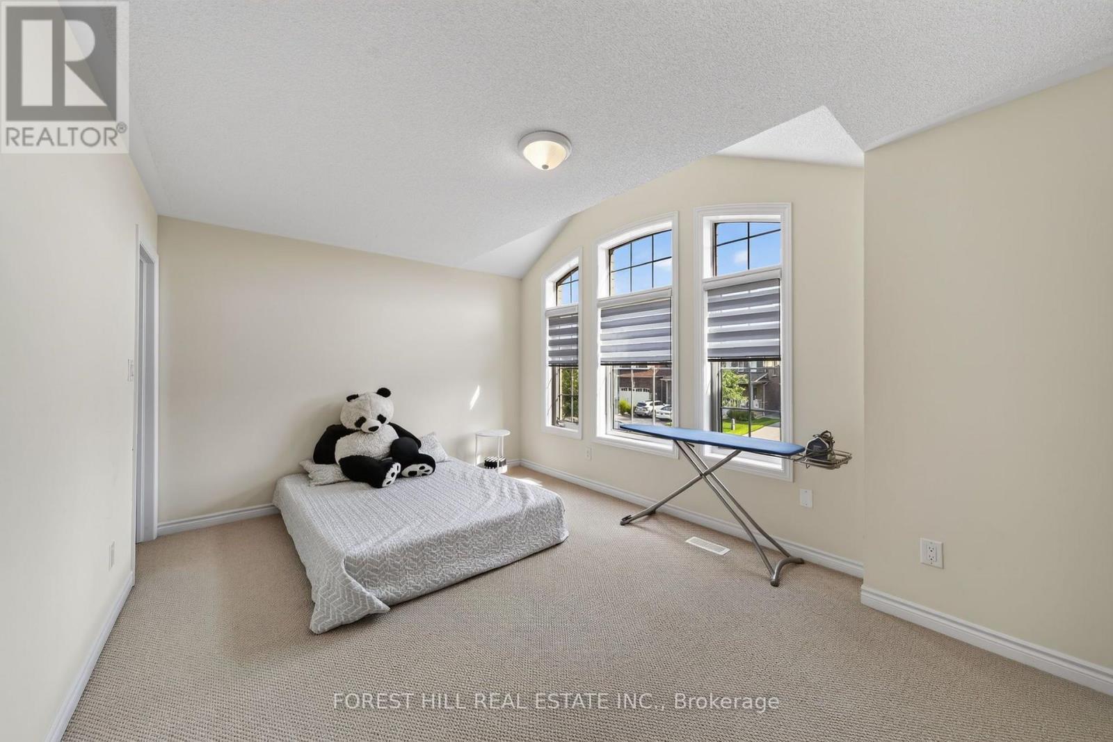 37 RUGMAN CRESCENT - 25