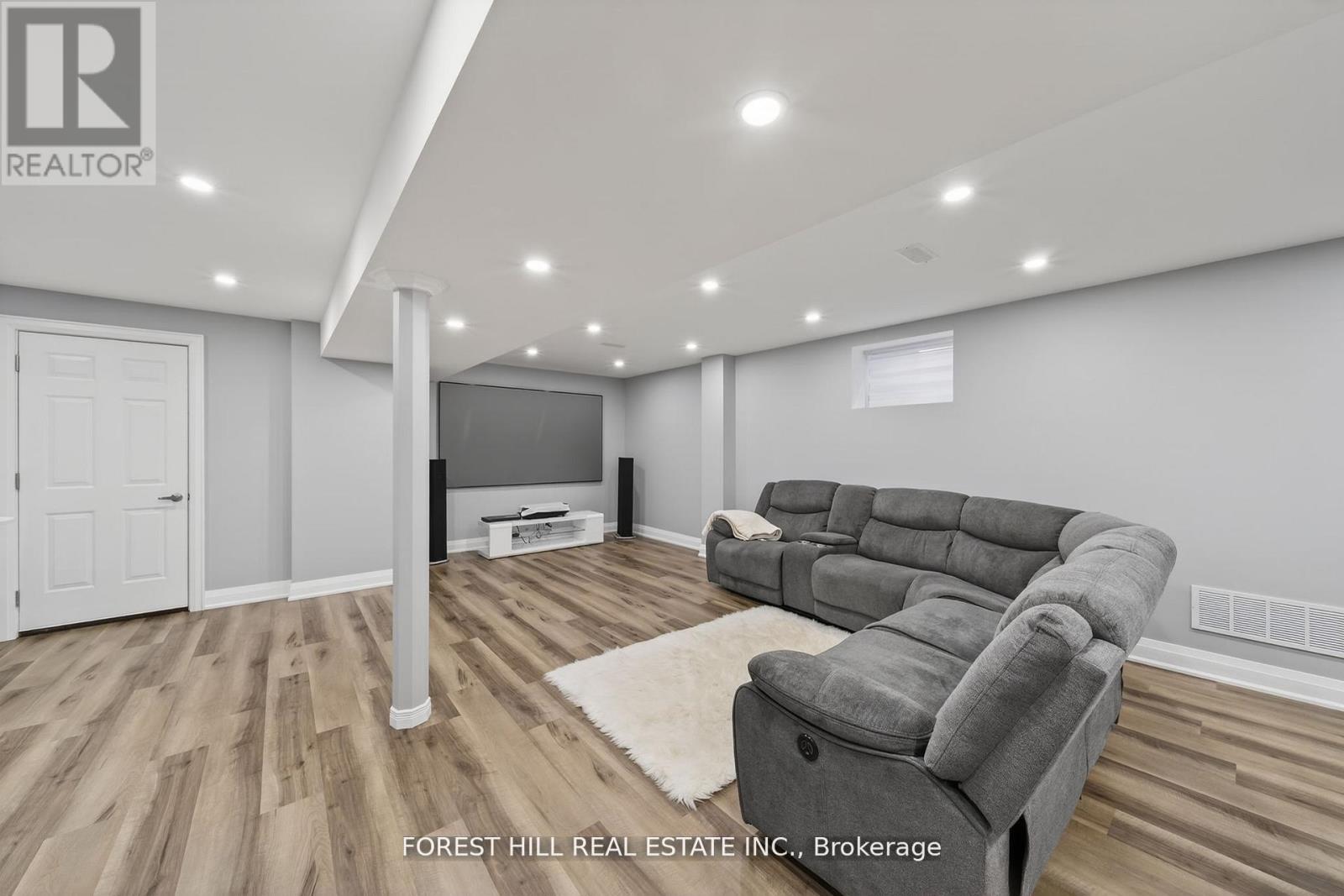 37 RUGMAN CRESCENT - 29