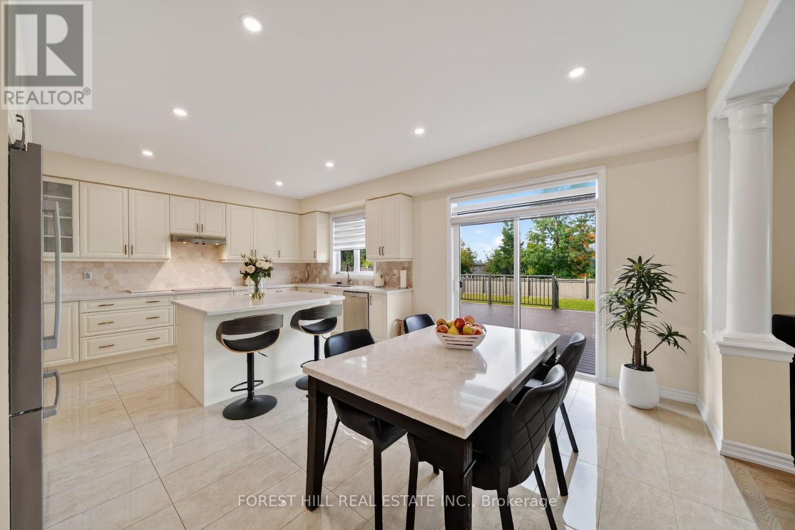 37 RUGMAN CRESCENT - 8