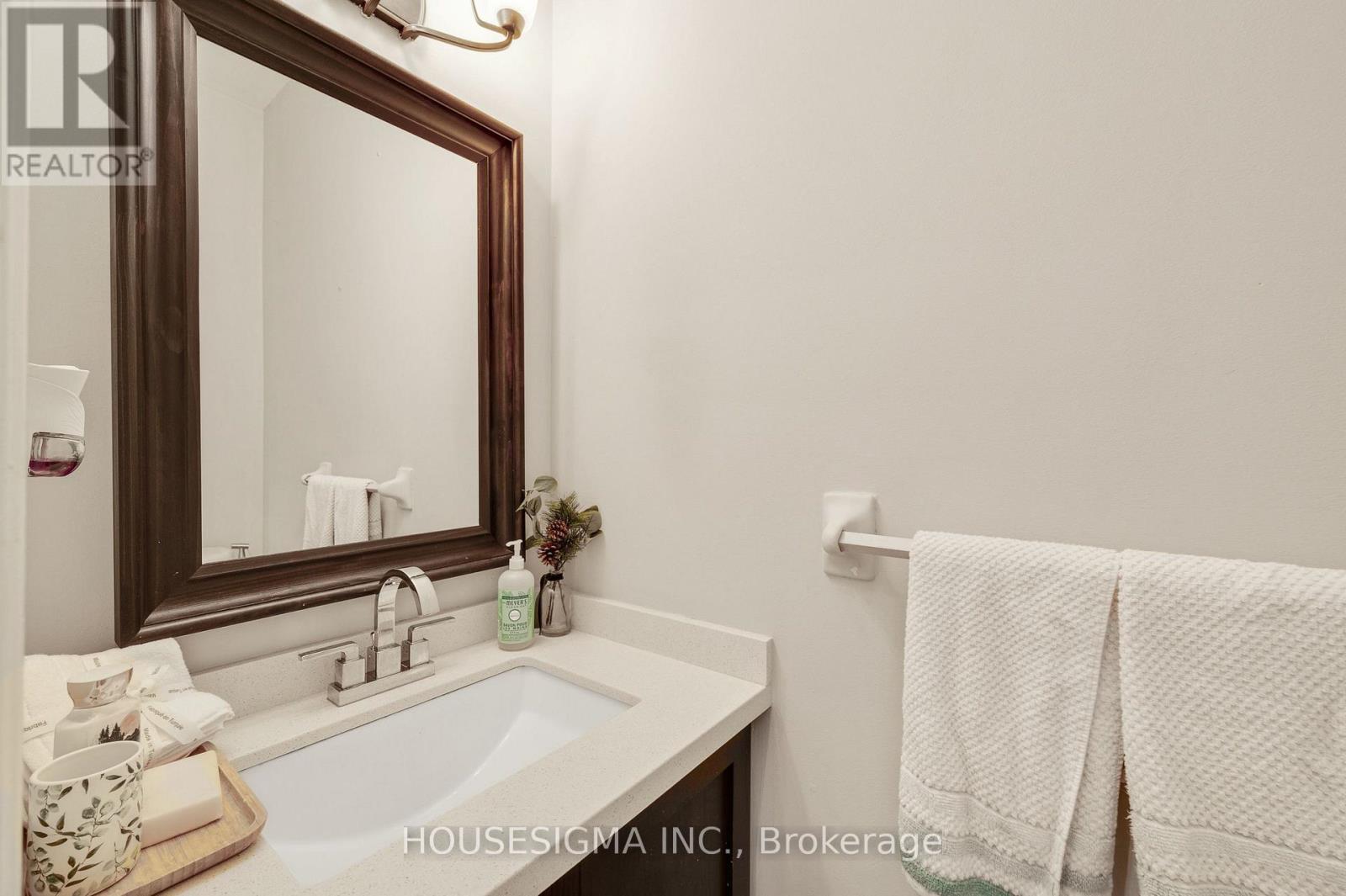 35 PALACEBEACH TRAIL - 13