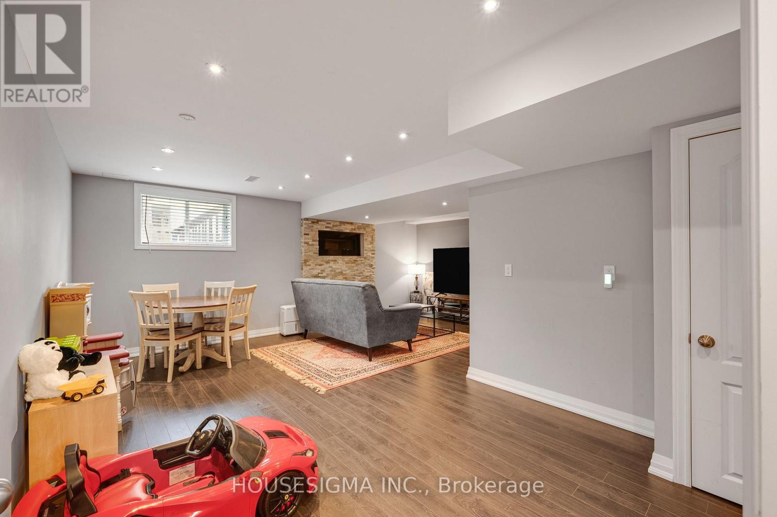 35 PALACEBEACH TRAIL - 24